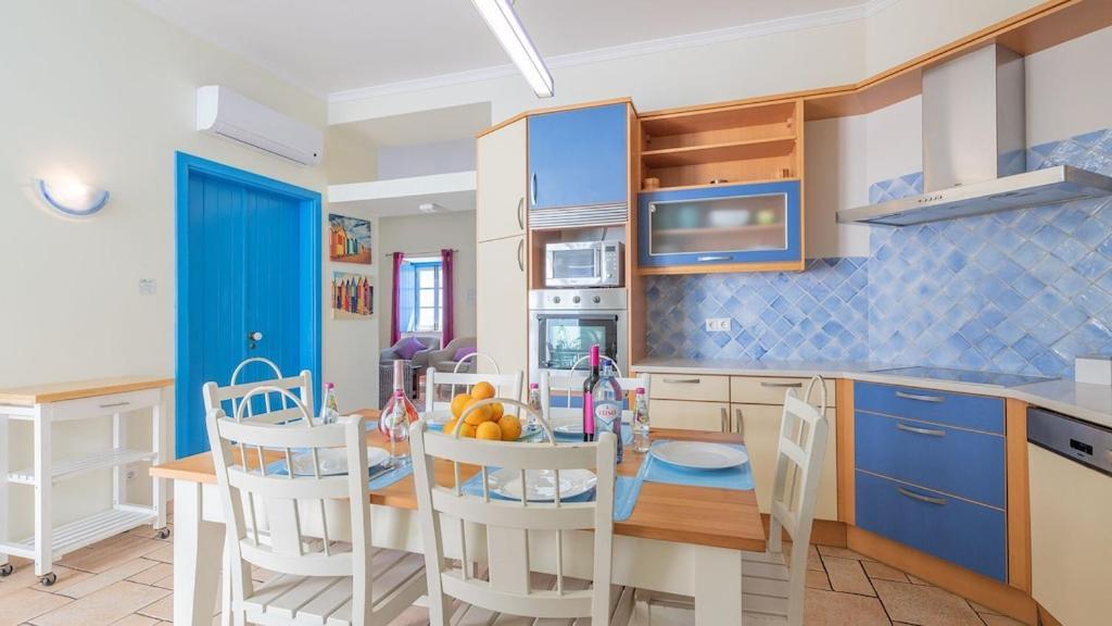 Refurbished Beachfront House, Pool, Ac, Wifi, Albufeira, Sea View Екстериор снимка