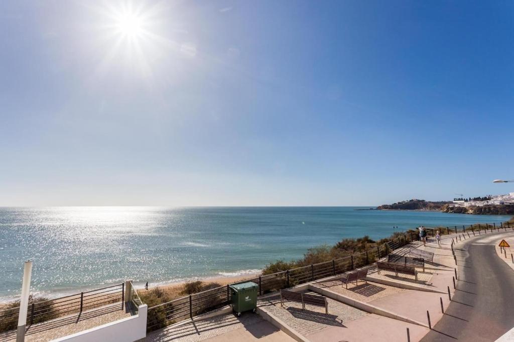 Refurbished Beachfront House, Pool, Ac, Wifi, Albufeira, Sea View Екстериор снимка
